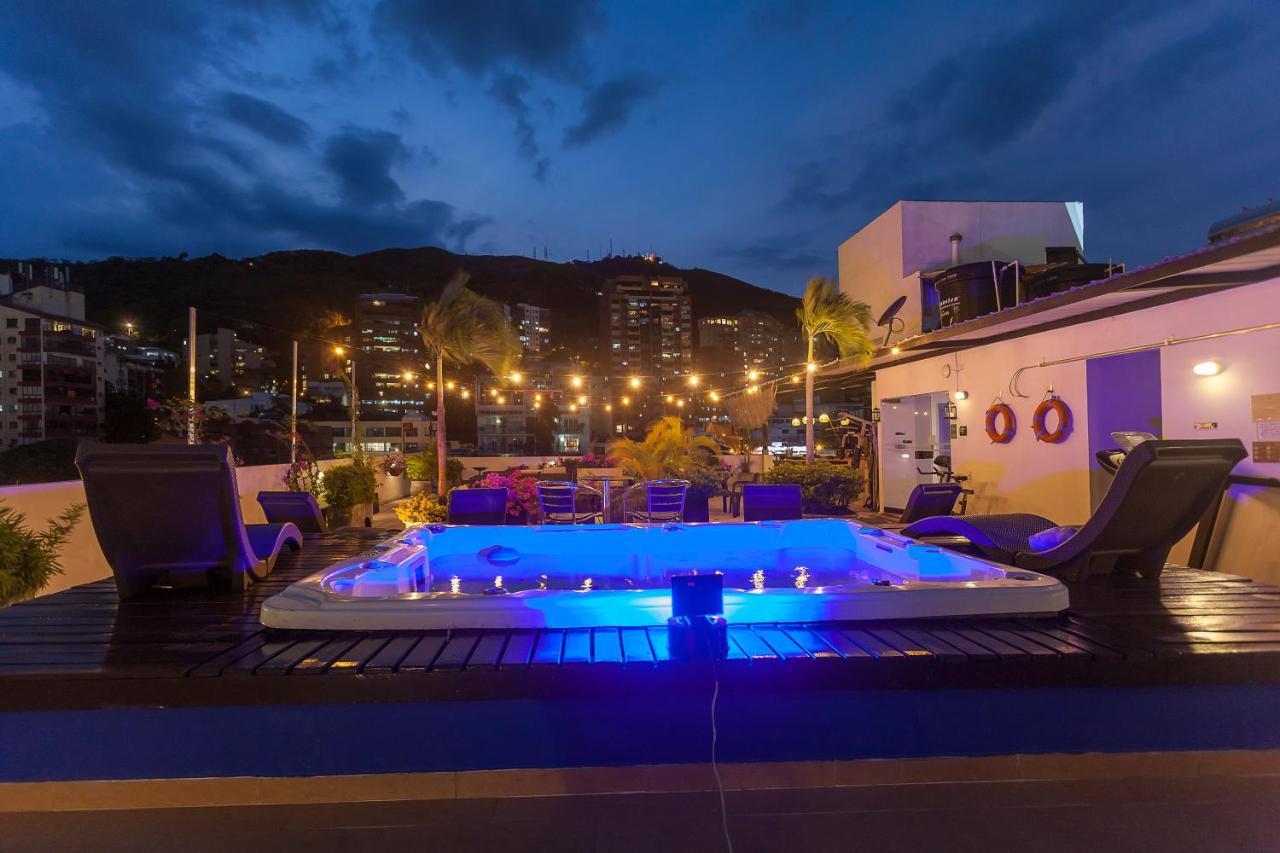 Aqua Granada Hotel Cali Exterior photo